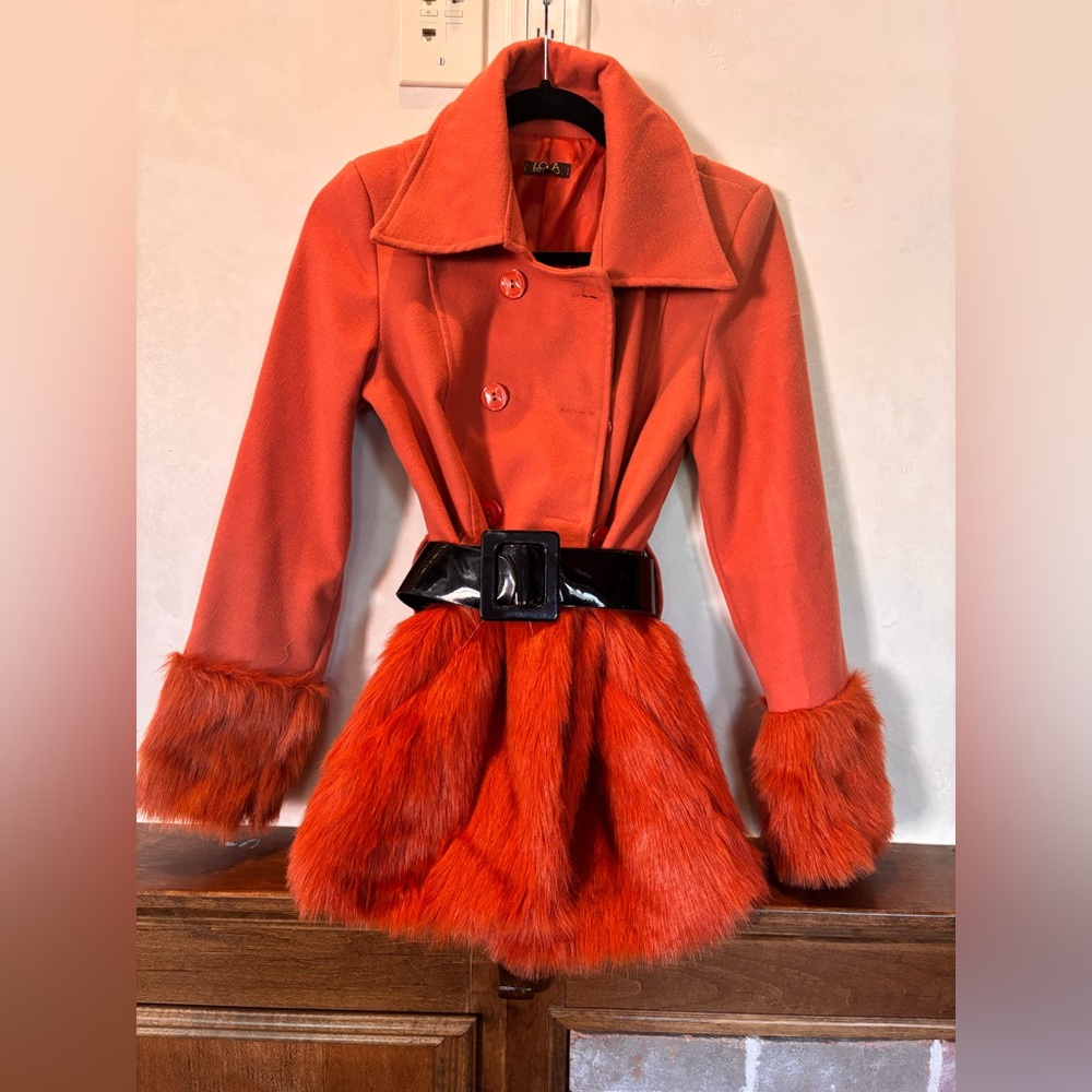 Stylish Lola Orange Coat with Faux Fur Trim
